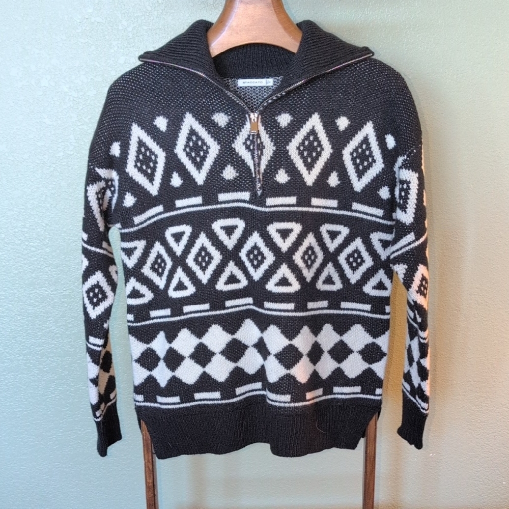 Black and White Patterned Men's Sweater